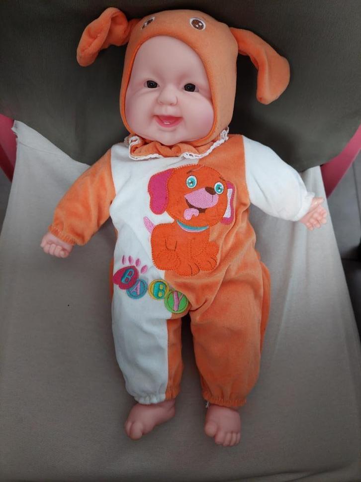 Pratende babypop 42cm, Kinderen en Baby's, Speelgoed | Poppen, Zo goed als nieuw, Babypop, Ophalen