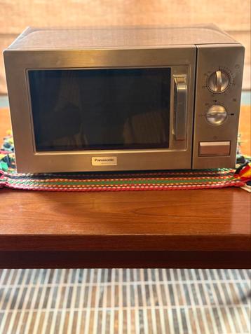 Micro onde professionnel Panasonic beschikbaar voor biedingen