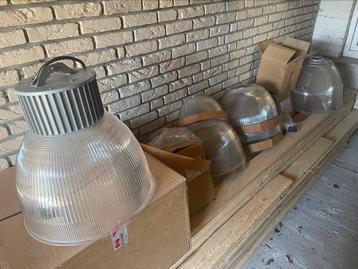 Nieuwe industriele lampen 2 x 42 wat