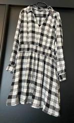 geruite jurk, Kleding | Dames, Jurken, Overige kleuren, Maat 46/48 (XL) of groter, Gedragen, Onder de knie