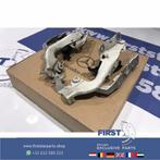 W176 A KLASSE MOTORKAP SCHARNIEREN SET LINKS RECHTS 2012-201, Utilisé, -, -, Enlèvement ou Envoi