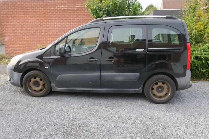 citroen berlingo XTR 2010, Auto's, Citroën, Particulier, Berlingo, Diesel, Euro 5, Monovolume, 5 deurs, Handgeschakeld, Zwart