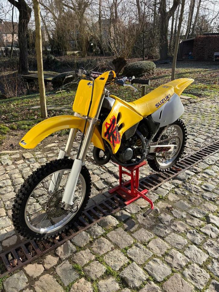Suzuki rm 125 1993, Fietsen en Brommers, Brommers | Crossbrommers, Zo goed als nieuw, Suzuki, Ophalen
