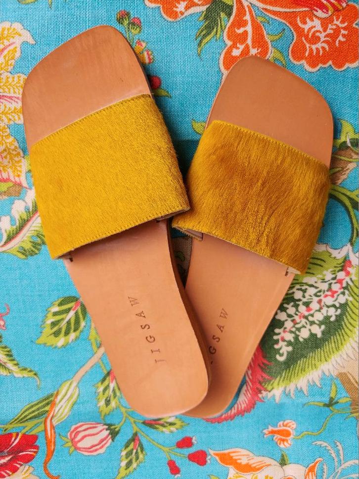 JIGSAW   TRES CHIC   trendy instekers ALL LEATHER, Kleding | Dames, Schoenen, Gedragen, Sandalen of Muiltjes, Geel, Ophalen of Verzenden