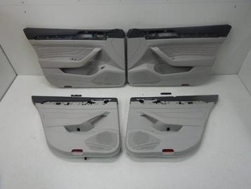 VW Passat B8 Facelift Variant Deurpanelen Set Leer Rollo beschikbaar voor biedingen