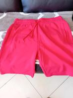 Rode short maat medium, Ophalen of Verzenden