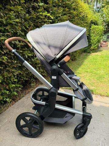 Volledige uitzet: Joolz Day kinderwagen en Maxi Cosi beschikbaar voor biedingen