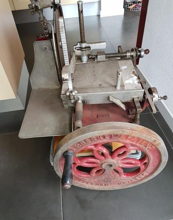 ik zoek oude berkel snijmachine handwiel enz. reclame beschikbaar voor biedingen