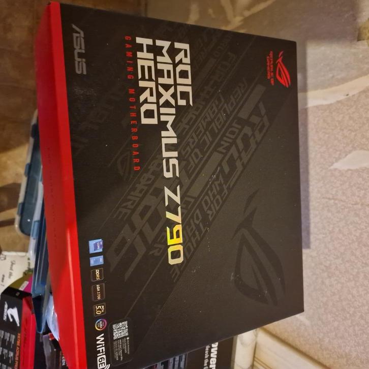 Carte mere z790 asus maximus hero, Informatique & Logiciels, Cartes mères, Comme neuf, Intel, DDR5, Enlèvement ou Envoi