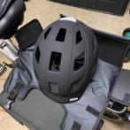 Fietshelm merk Abus, Fietsen en Brommers, Ophalen, Zo goed als nieuw, Medium