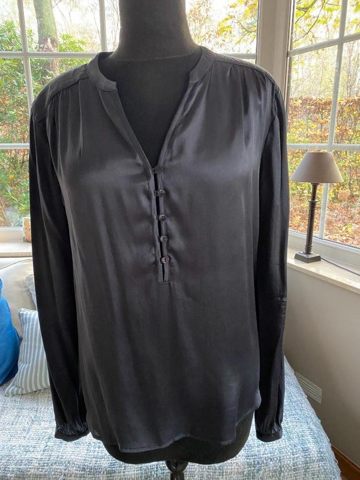 No Man's Land antracietgrijze zijden blouse - 38, Kleding | Dames, Blouses en Tunieken, Zo goed als nieuw, Maat 38/40 (M), Zwart