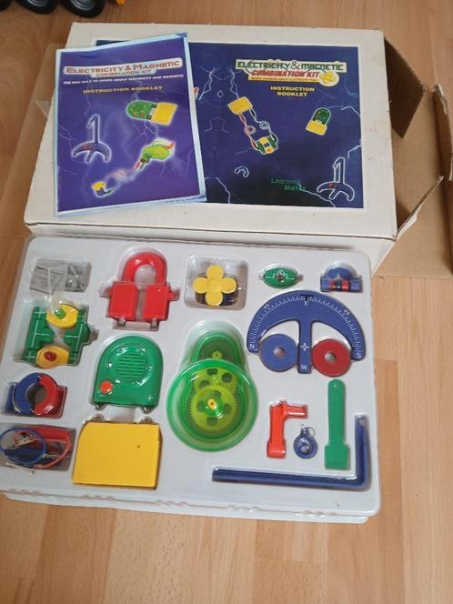 Elektriciteit en magnetische cobinatiekit, STEM-speelgoed, Kinderen en Baby's, Speelgoed | Overig, Zo goed als nieuw, Jongen of Meisje