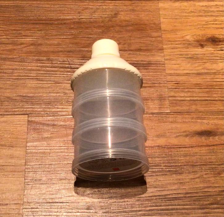 Hema melkpoederdoos doseerdoos, Kinderen en Baby's, Babyvoeding en Toebehoren, Nieuw, Ophalen of Verzenden