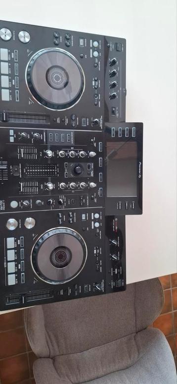 Pioneer XDJ RX LEES DE ADVERTENTIE  beschikbaar voor biedingen