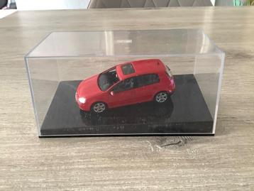 Miniatuur auto VW Golf (Schaal 1/43) beschikbaar voor biedingen