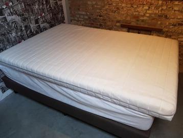 matras dubbel bed beschikbaar voor biedingen