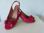 rode open lederen schoenen mt 38 in perfecte staat spaanse m, Pumps, Ophalen of Verzenden, Zo goed als nieuw, Rood