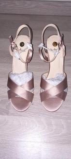 Jolies chaussures neuves La Strada taille 40 (4), Vêtements | Femmes, Chaussures, Rose, Enlèvement ou Envoi, Sandales et Mûles
