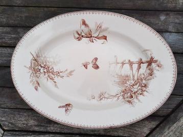 Antieke schaal Malaga van Petrus Regout  beschikbaar voor biedingen