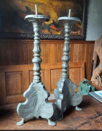paire d'impressionnants chandeliers baroques en étain datés, Enlèvement