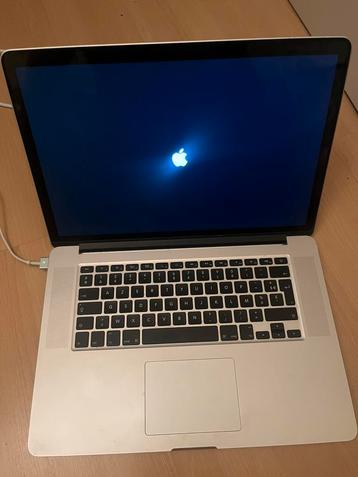 Macbook Pro 15inch beschikbaar voor biedingen