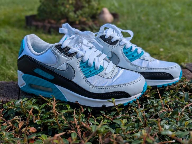 Nike Air Max 90 FB8570-101 Wit/Blauwgroen Nevel/Zwart/Cool G, Sport en Fitness, Loopsport en Atletiek, Zo goed als nieuw, Nike