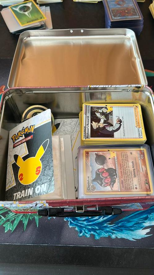 Celebrations pokémon kaarten, Hobby en Vrije tijd, Verzamelkaartspellen | Pokémon, Zo goed als nieuw, Ophalen of Verzenden