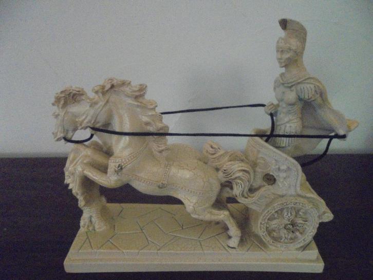 Image, Collections, Statues & Figurines, Enlèvement ou Envoi