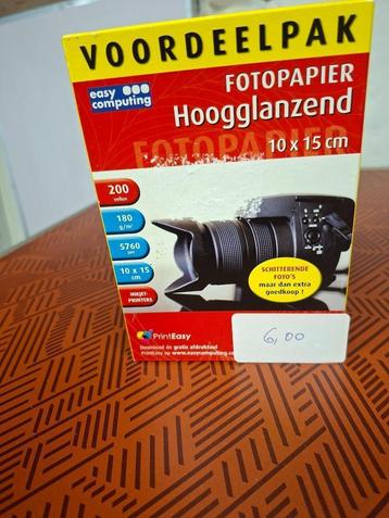 foto papier beschikbaar voor biedingen