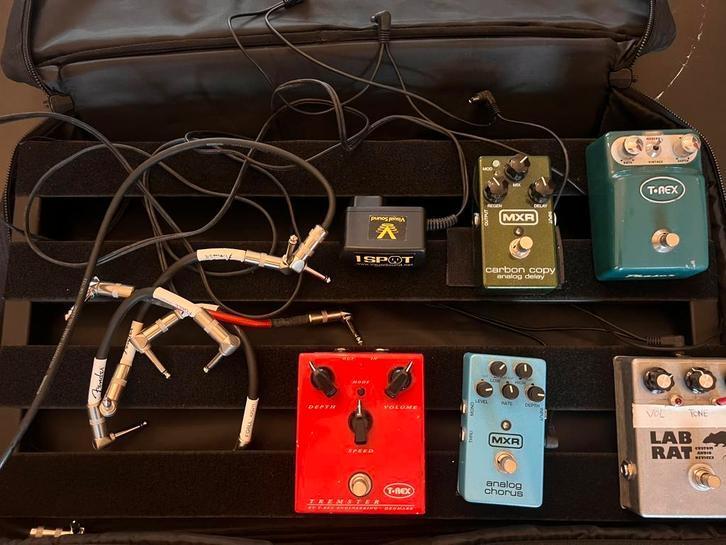 Pedal train & bag & 5 effect pedals, Muziek en Instrumenten, Effecten, Zo goed als nieuw, Chorus, Delay of Echo, Distortion, Overdrive of Fuzz
