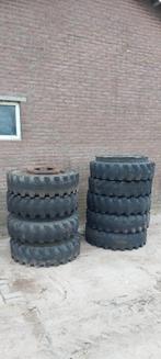 SET dubbellucht banden met 10 gaats velg 10.00-20, Graafmachine
