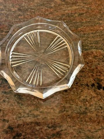 10 stuks glazen onderzeters beschikbaar voor biedingen