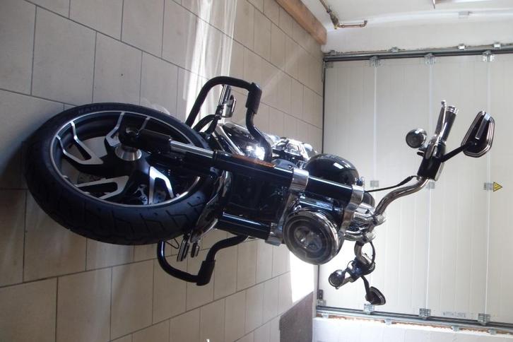 A vendre H D sportglide 107, Motoren, Motoren | Harley-Davidson, Particulier, Naked bike, meer dan 35 kW, 2 cilinders, Motorrijbewijs A