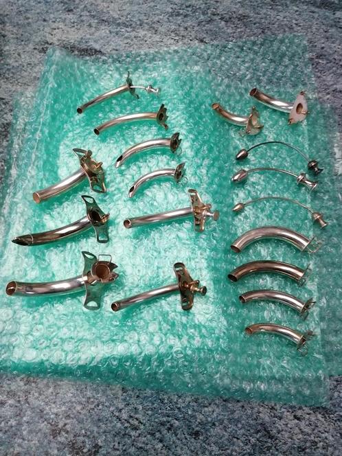 Groot lot sterling Tracheostomie buisjes +toebehoren, Antiek en Kunst, Curiosa en Brocante, Verzenden