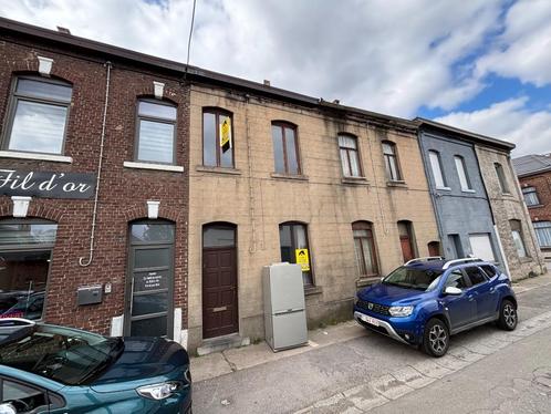 Maison 4 chambres avec jardin et un garage pour deux voiture, Immo, Huizen en Appartementen te koop, Provincie Henegouwen, Tussenwoning