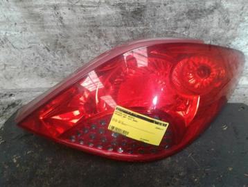 Achterlicht rechts van een Peugeot 207 beschikbaar voor biedingen