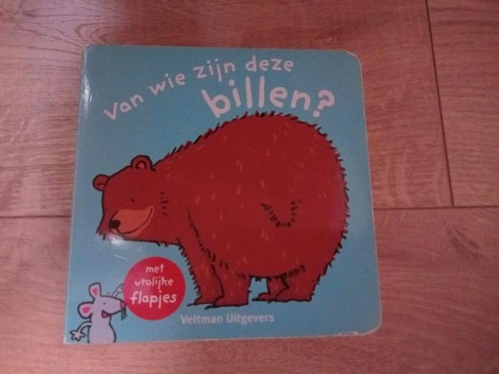 Flapjesboek: Van wie zijn deze billen?, Boeken, Kinderboeken | Baby's en Peuters, Zo goed als nieuw, 2 tot 3 jaar, Uitklap-, Voel- of Ontdekboek