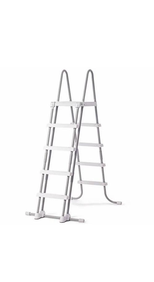 Intex zwembadtrap met afneembare treden 132cm, Tuin en Terras, Zwembad-toebehoren, Gebruikt, Ophalen