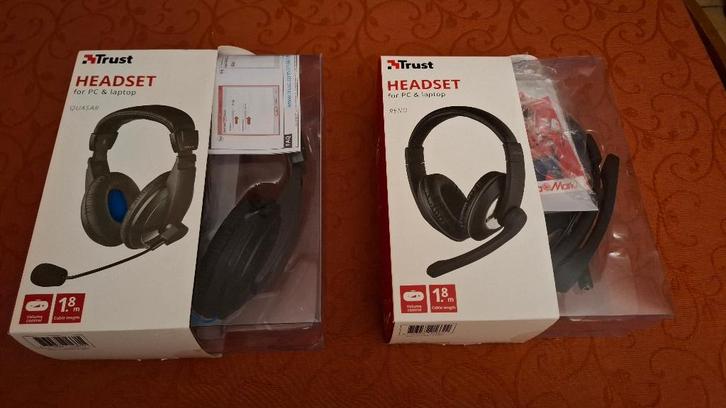 2 NIEUWE HEADSETS TRUST AAN 9 EURO STUK, Computers en Software, Headsets, Nieuw, Ophalen