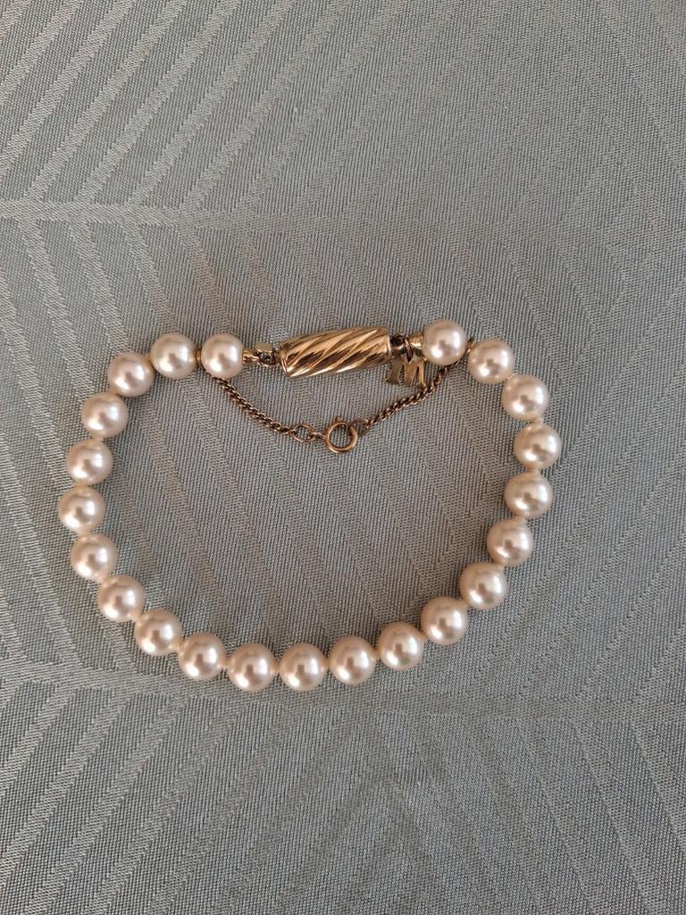 Parel armband van het merk Monet, Ophalen of Verzenden, Zo goed als nieuw, Kunststof of Plastic