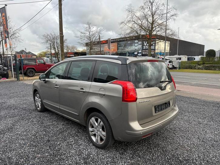 PEUGEOT 5008 1.6 HDI AUTOMAAT GEKEURD GPS CAMERA TOPSTAAT ✅, Autos, Peugeot, Entreprise, Achat, Airbags, Air conditionné, Apple Carplay