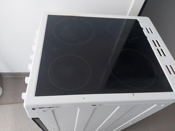 Elektrische fornuis Beko, Dieren en Toebehoren, Hondenhokken, Ophalen of Verzenden