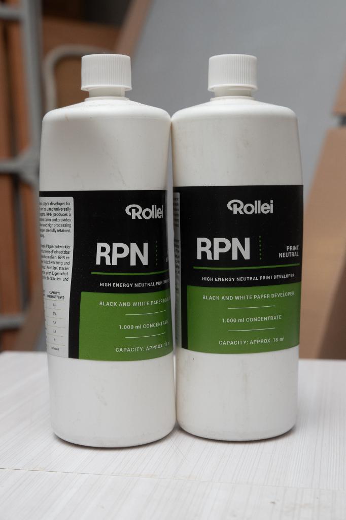 Rollei RPN Papierontwikkelaar 2 x 1 liter, Ophalen of Verzenden, Zo goed als nieuw, Doka-onderdelen