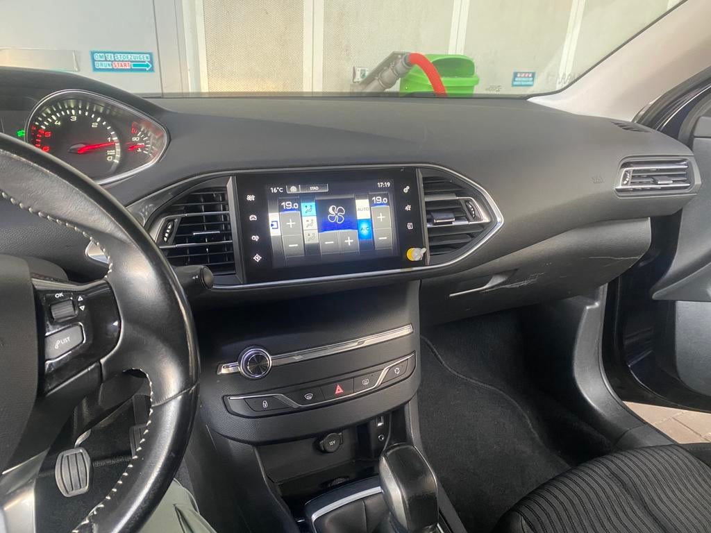 Peugeot 308 1.6 bluehdi active STT, Auto's, Peugeot, 4 cilinders, Blauw, Navigatiesysteem, 5 deurs