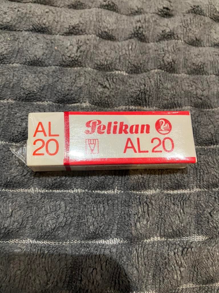 Gomme neuve dans son emballage Pelikan AL20, Divers, Fournitures scolaires, Enlèvement ou Envoi, Neuf