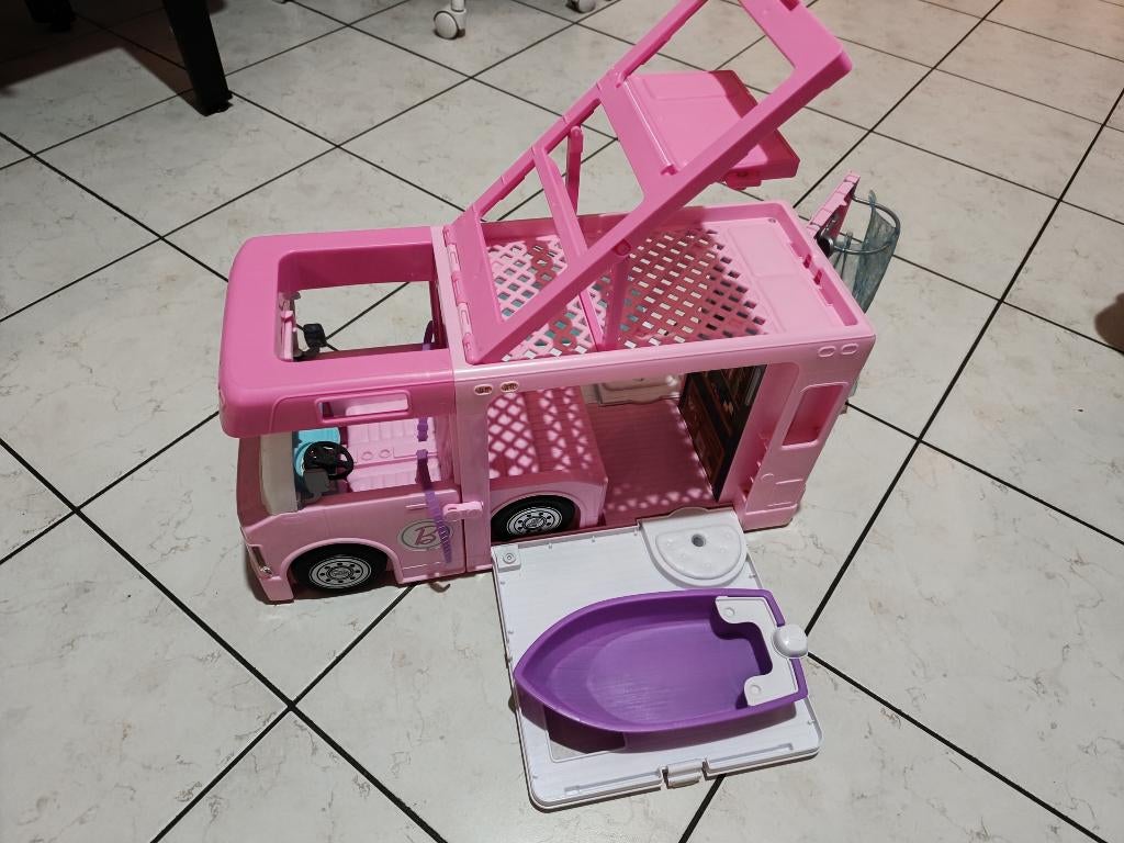 Jeux Barbie, Enlèvement