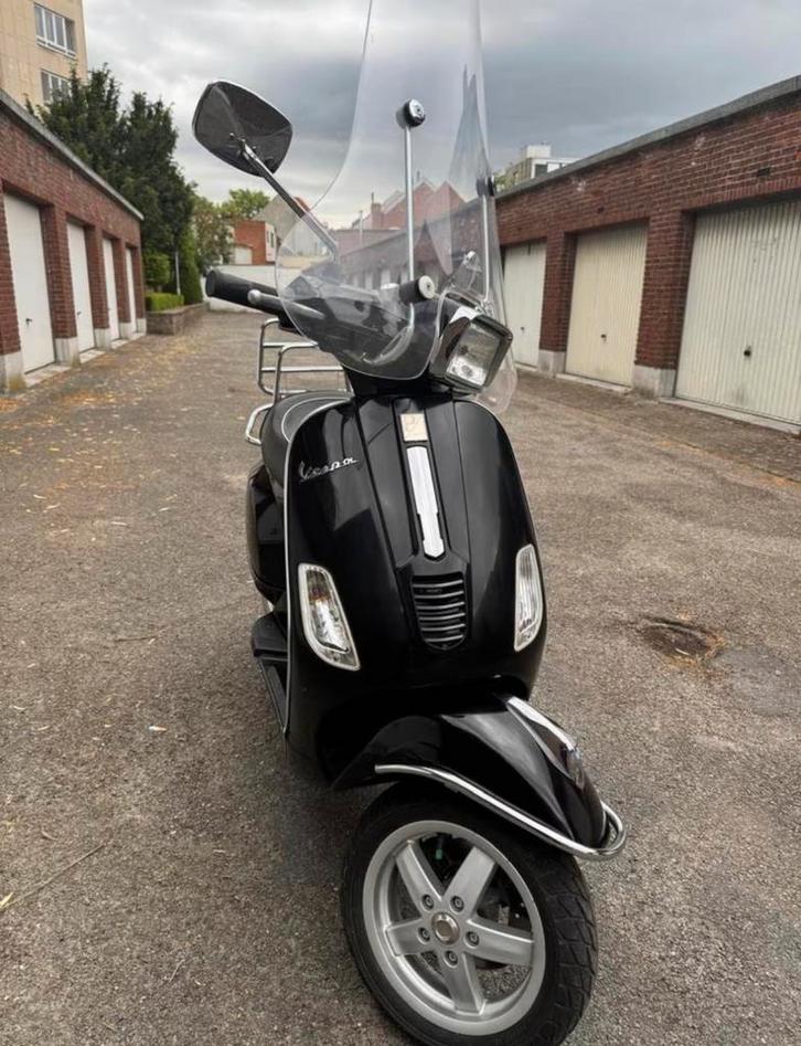 Vespa lx50 /28000 km, Vélos & Vélomoteurs, Scooters | Vespa, Utilisé, Vespa LX, Classe A (25 km/h), Essence, Enlèvement