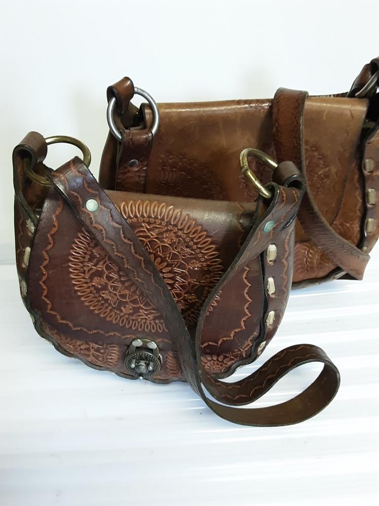 2 lederen handgemaakte handtassen, Enlèvement