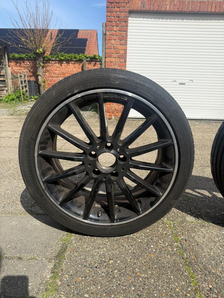 À vendre : 4 jantes AMG + pneus d'été — 225/40 R18, Autos : Pièces & Accessoires, Enlèvement ou Envoi, Pneus été, Jante(s)