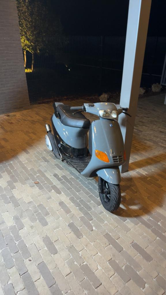Piaggio zip type 3, Ophalen, Zo goed als nieuw, Piaggio